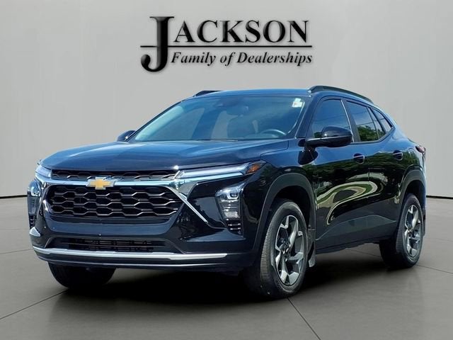 2025 Chevrolet Trax LT in Mosaic Black Metallic — front three-quarter view